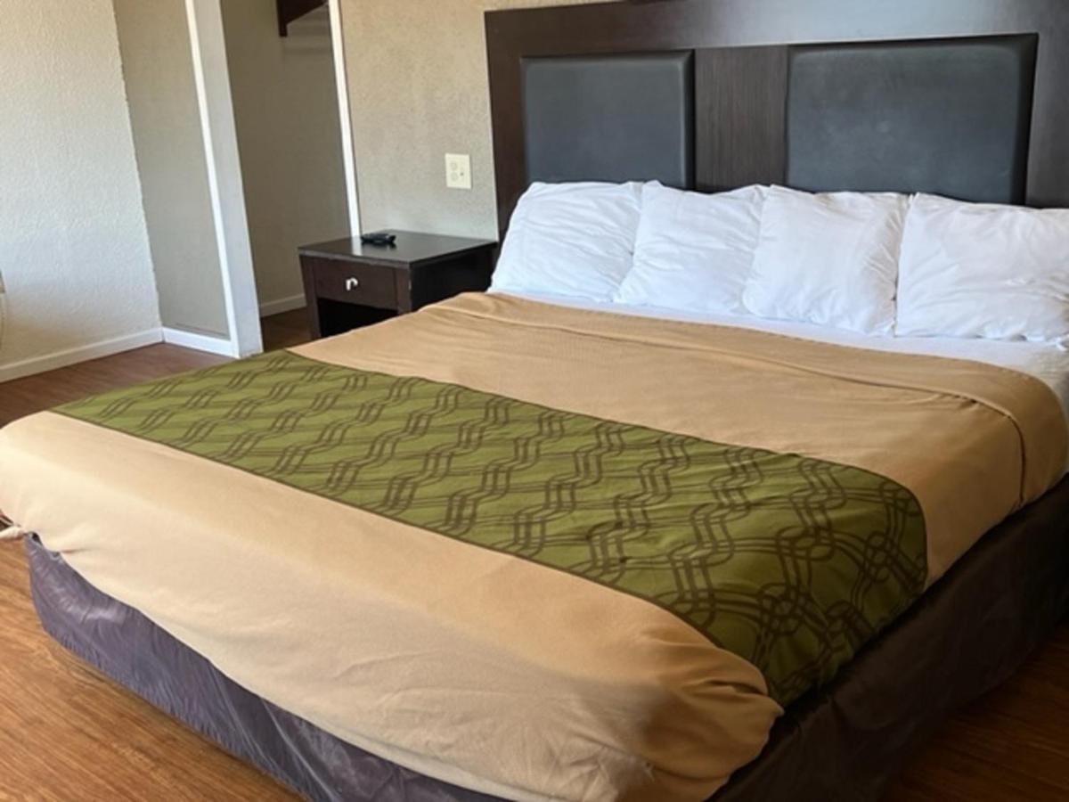 Posh Inn & Suites Wisconsin Rapids Luaran gambar